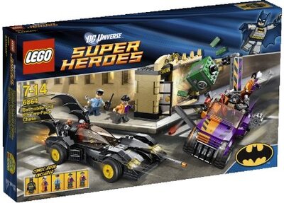 Alle Details zum LEGO-Set Das Batmobile & die Two-Face Verfolgung und ähnlichen Sets