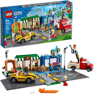 Alle Details zum LEGO-Set Einkaufsstraße mit Geschäften und ähnlichen Sets