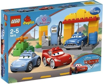 Alle Details zum LEGO-Set Flos V-8 Café (2010er Version) und ähnlichen Sets