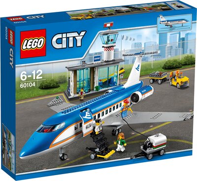 Alle Details zum LEGO-Set Flughafen-Abfertigungshalle und ähnlichen Sets