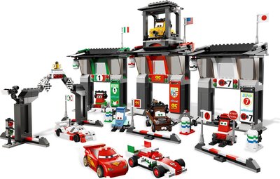 Alle Details zum LEGO-Set Großes Wettrennen in Tokio und ähnlichen Sets