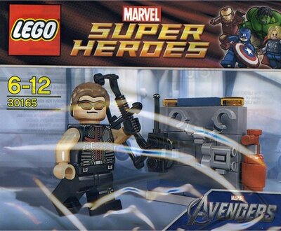 Hawkeye mit seiner Ausrüstung bei Amazon bestellen