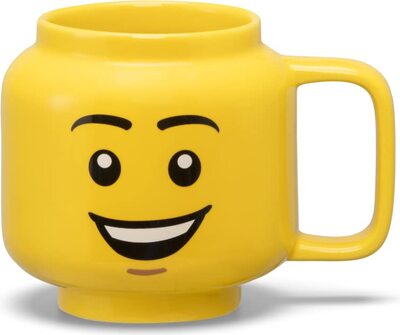 Keramikbecher mit fröhlichem Jungengesicht bei Amazon bestellen
