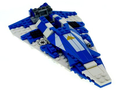 Alle Details zum LEGO-Set Plo Koon's Jedi Starfighter und ähnlichen Sets