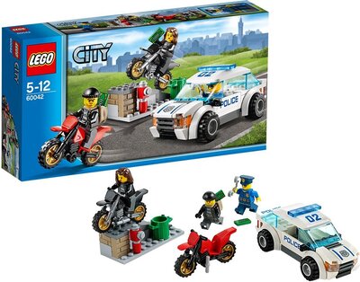 Alle Details zum LEGO-Set Polizei-Verfolgung und ähnlichen Sets