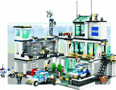 Polizeistation (2008er Version) bei Amazon bestellen