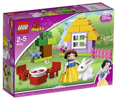 Snow White's Cottage bei Amazon bestellen