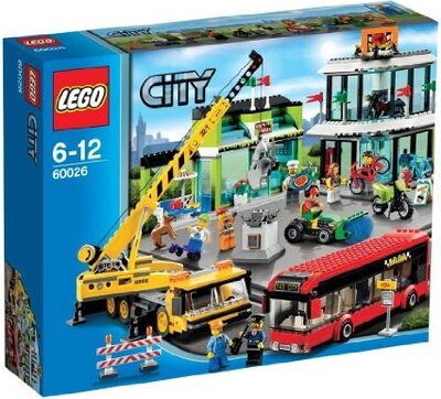 Alle Details zum LEGO-Set Stadtzentrum mit Bus & Kranwagen und ähnlichen Sets