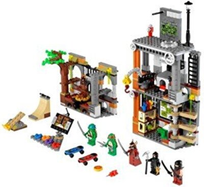 Alle Details zum LEGO-Set Turtles Hauptquartier und ähnlichen Sets