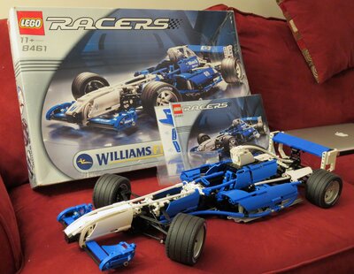 Alle Details zum LEGO-Set Williams F1 Team Rennwagen und ähnlichen Sets